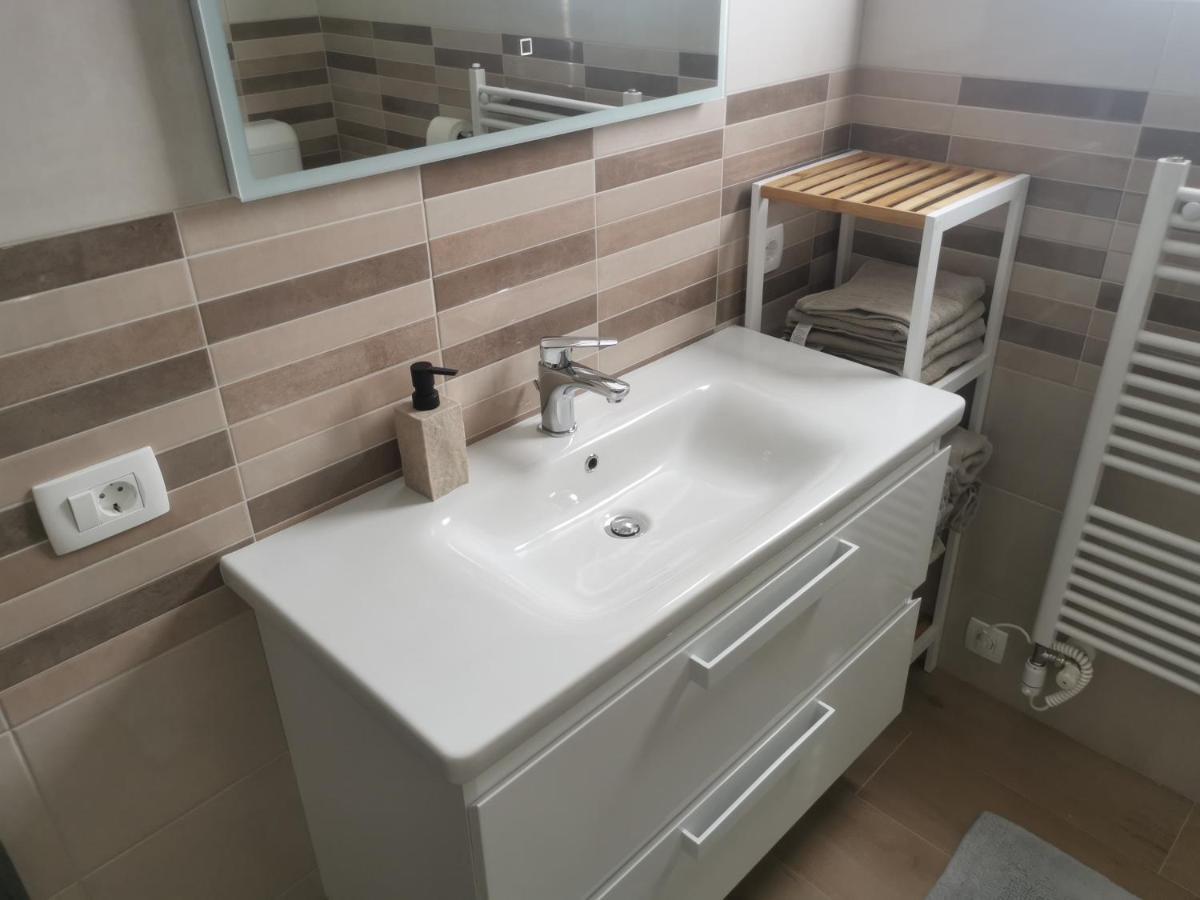 Apartman Marie Cavle ภายนอก รูปภาพ